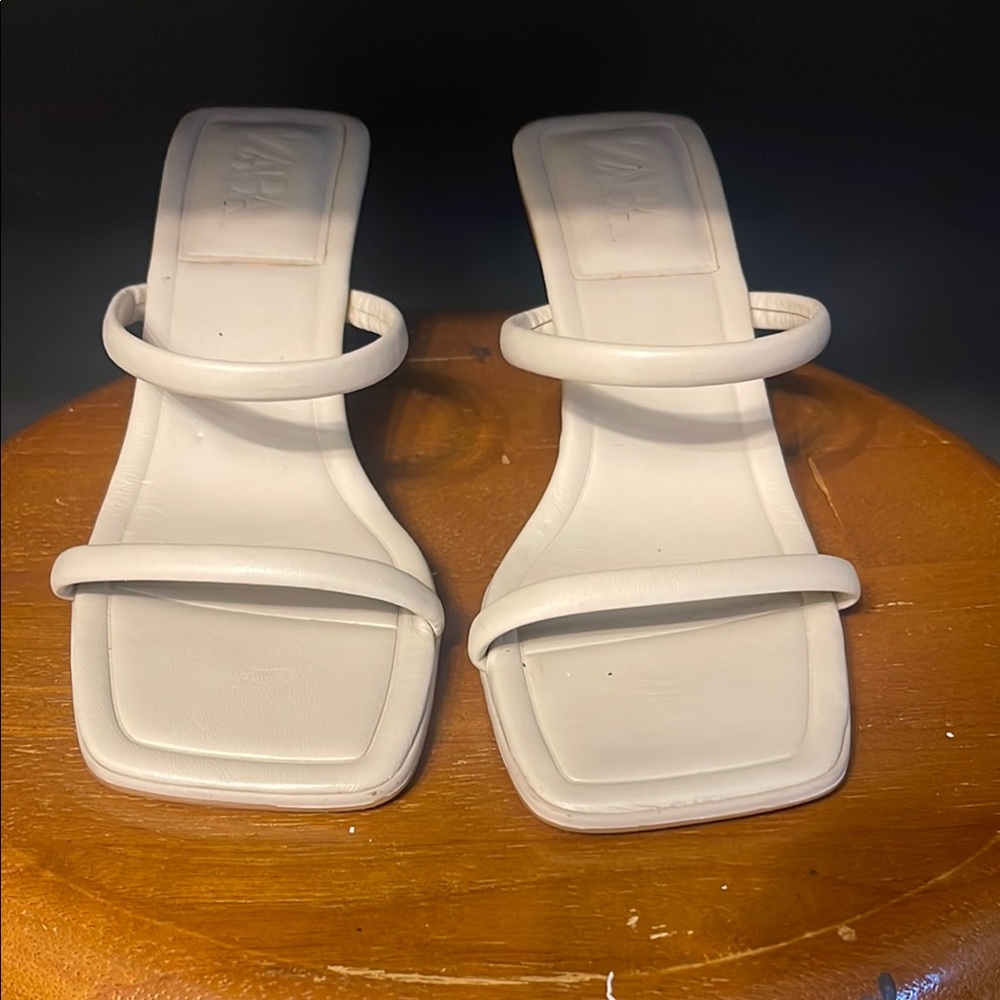 Zara Cream Minimalist Sandals with Square-Toe Design